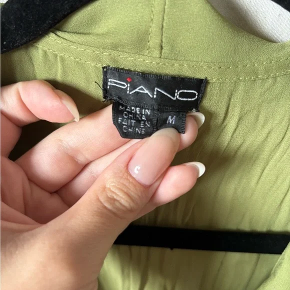 Witchy green ruffled flowy blouse - Picture 4 of 4